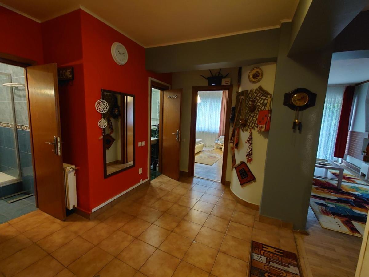 בוקרשט Andreea'S Apartments-Old Town מראה חיצוני תמונה