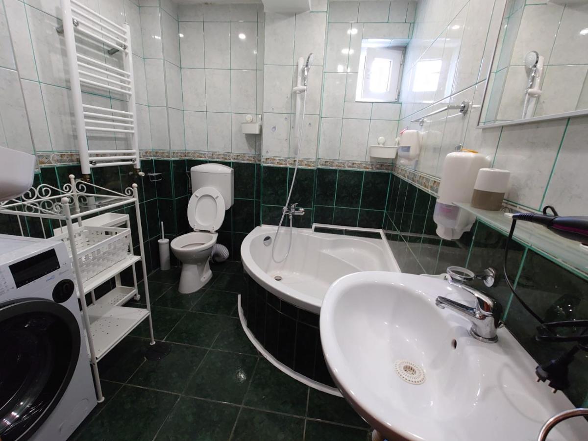 בוקרשט Andreea'S Apartments-Old Town מראה חיצוני תמונה