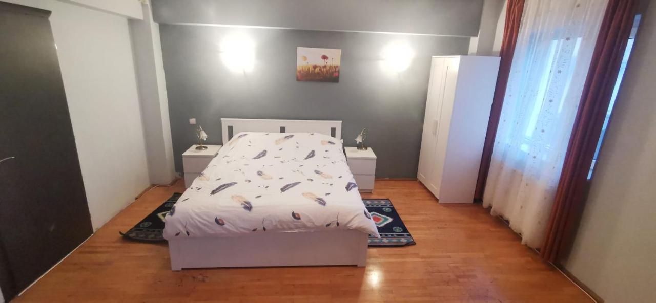 בוקרשט Andreea'S Apartments-Old Town מראה חיצוני תמונה