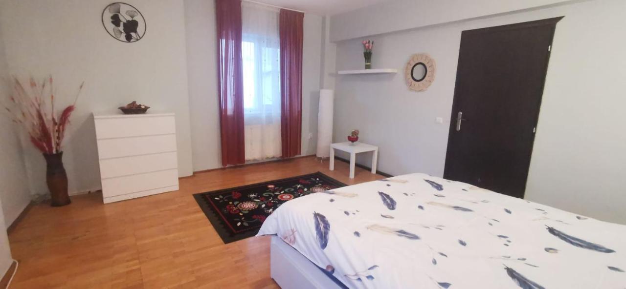 בוקרשט Andreea'S Apartments-Old Town מראה חיצוני תמונה